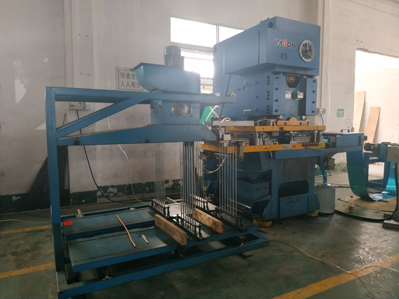 佛山聚陽新能源有限公司擁有專業的蒸發器,銅管工藝管生產加工設備,對外承接蒸發器,銅管工藝管生產,價格優惠,質量有保證