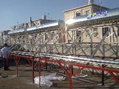 鳳崗太陽能熱水器安裝現場